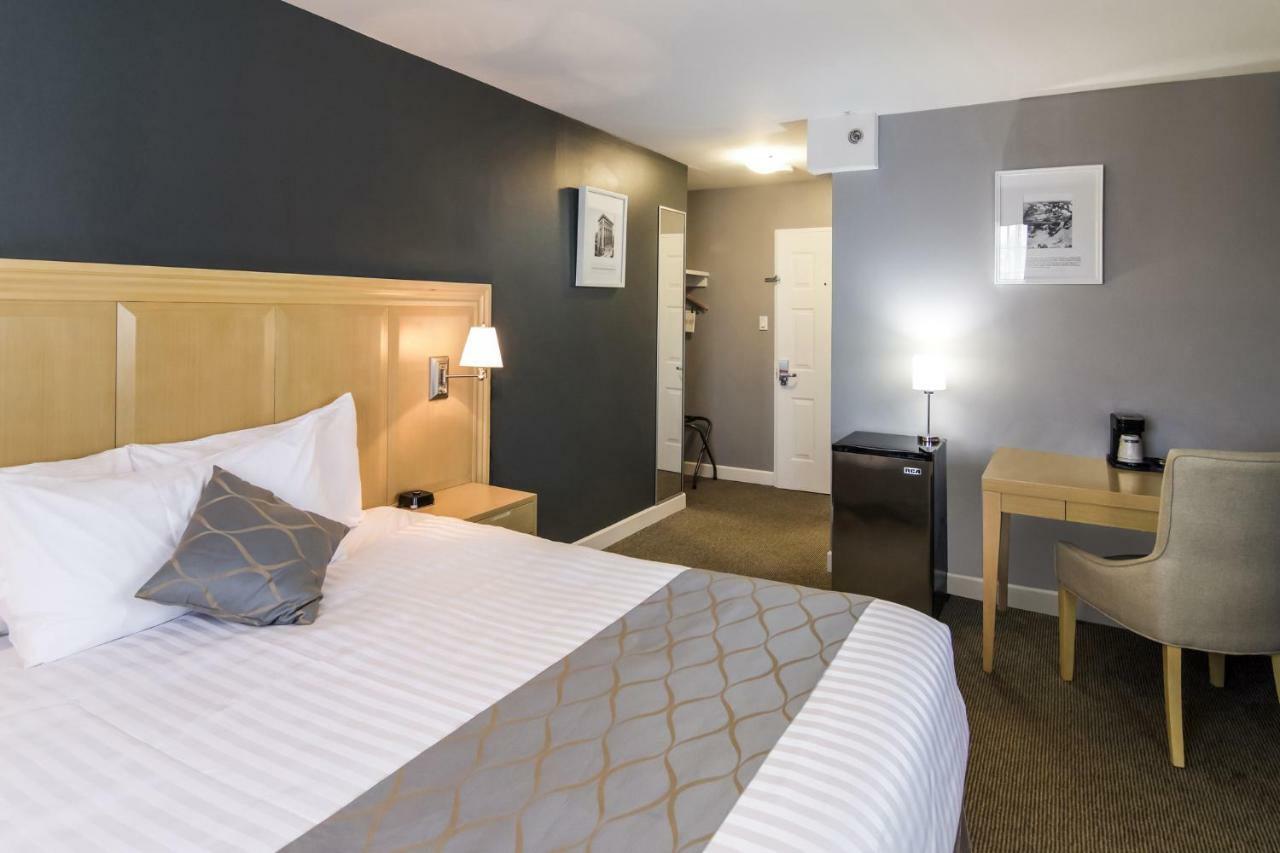 Red Lion Inn & Suites אבוטספורד מראה חיצוני תמונה