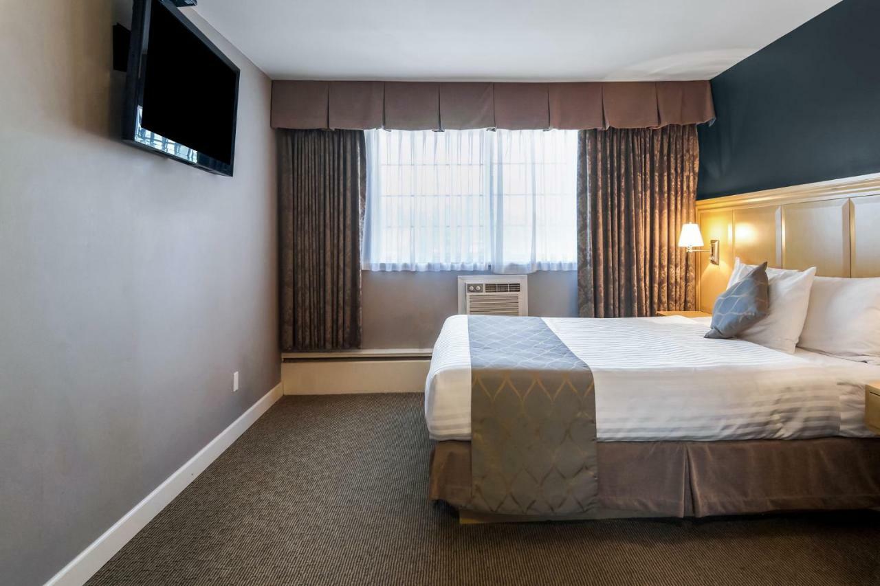 Red Lion Inn & Suites אבוטספורד מראה חיצוני תמונה