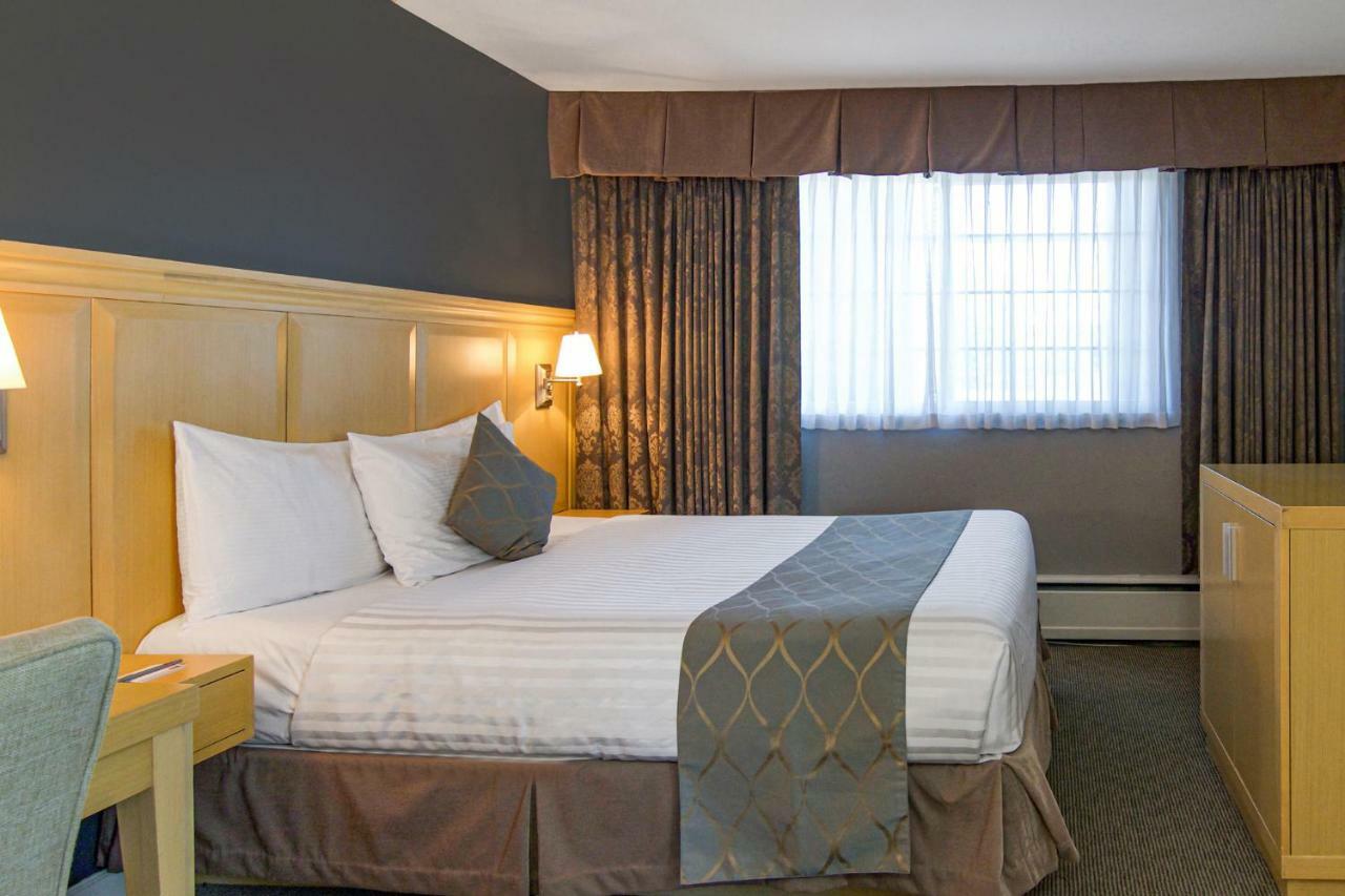 Red Lion Inn & Suites אבוטספורד מראה חיצוני תמונה