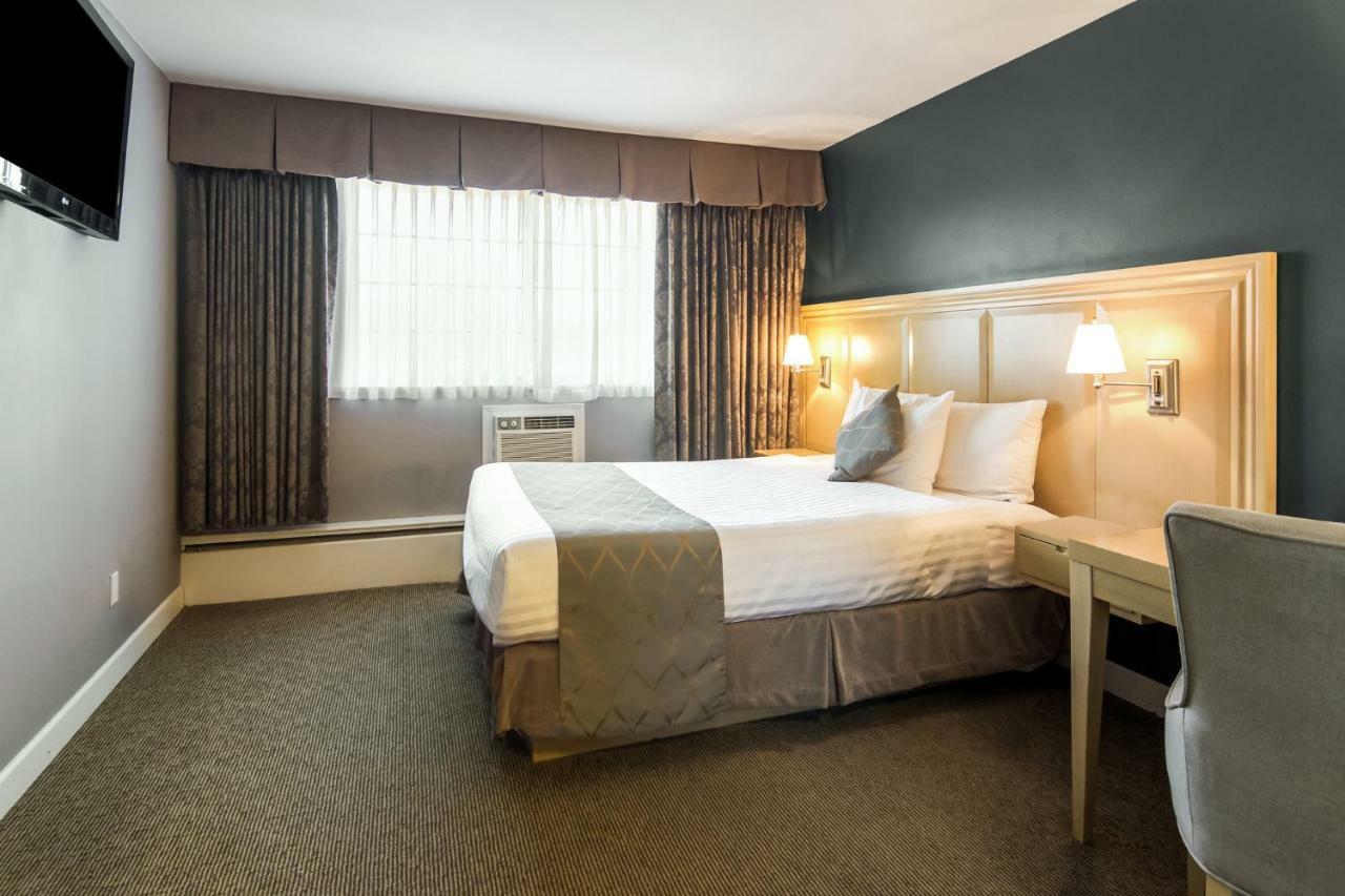 Red Lion Inn & Suites אבוטספורד מראה חיצוני תמונה